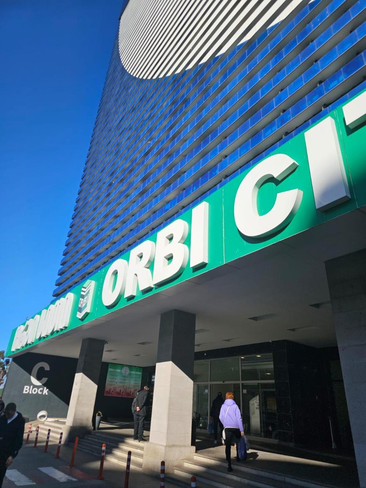 Orbi City Premium Apartament 巴统 外观 照片